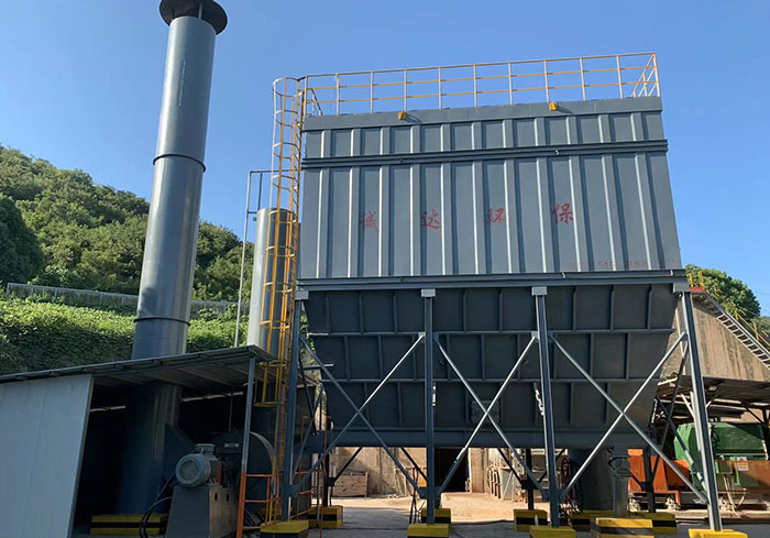 南方矿业鄂破除尘器